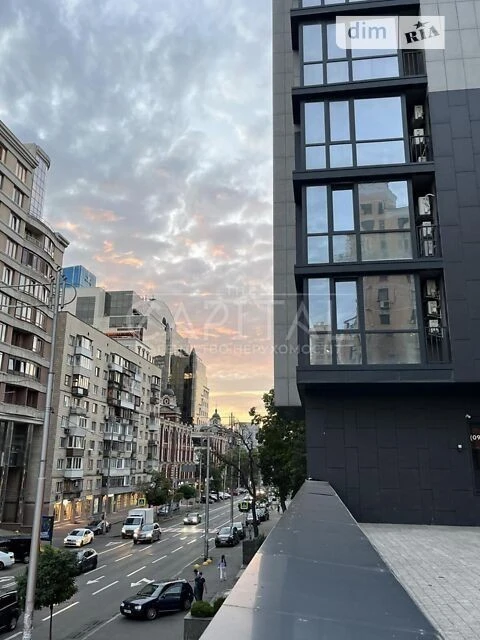 Sale of 3-room apartment 111 sq. m. on Pankivska Street 20/82 • ID