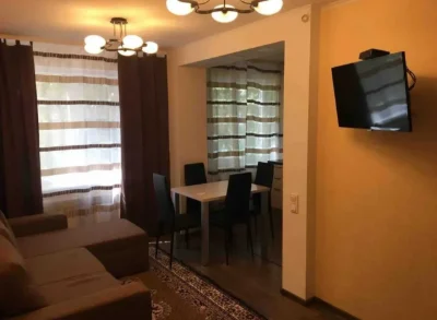 Продам 3к квартиру на Сонячному низький поверх
