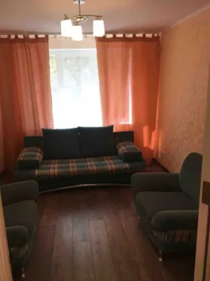 Продам 3к квартиру на Сонячному низький поверх