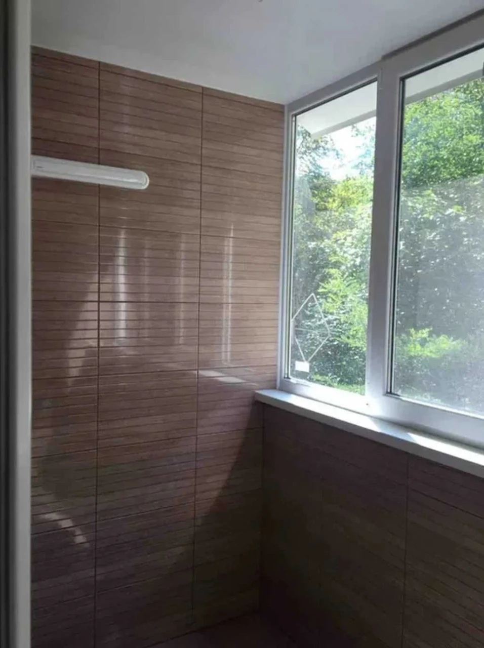 Продам 3к квартиру на Сонячному низький поверх