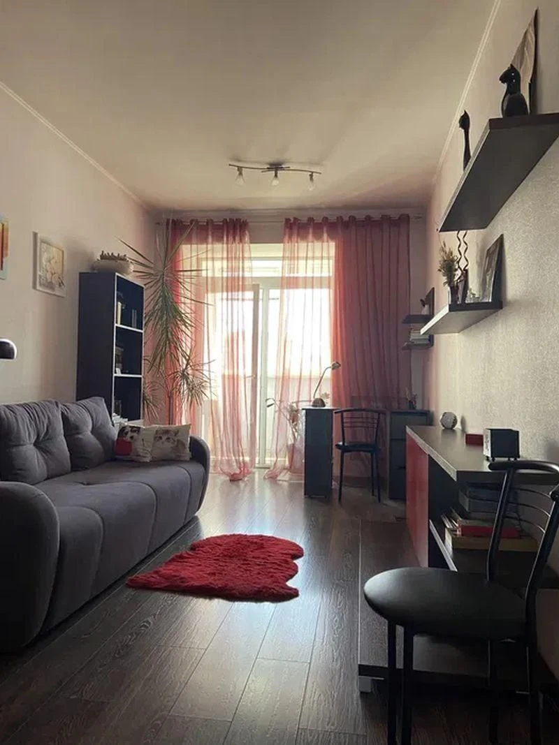 Продам 3-комн квартиру в районе Суворова ул.