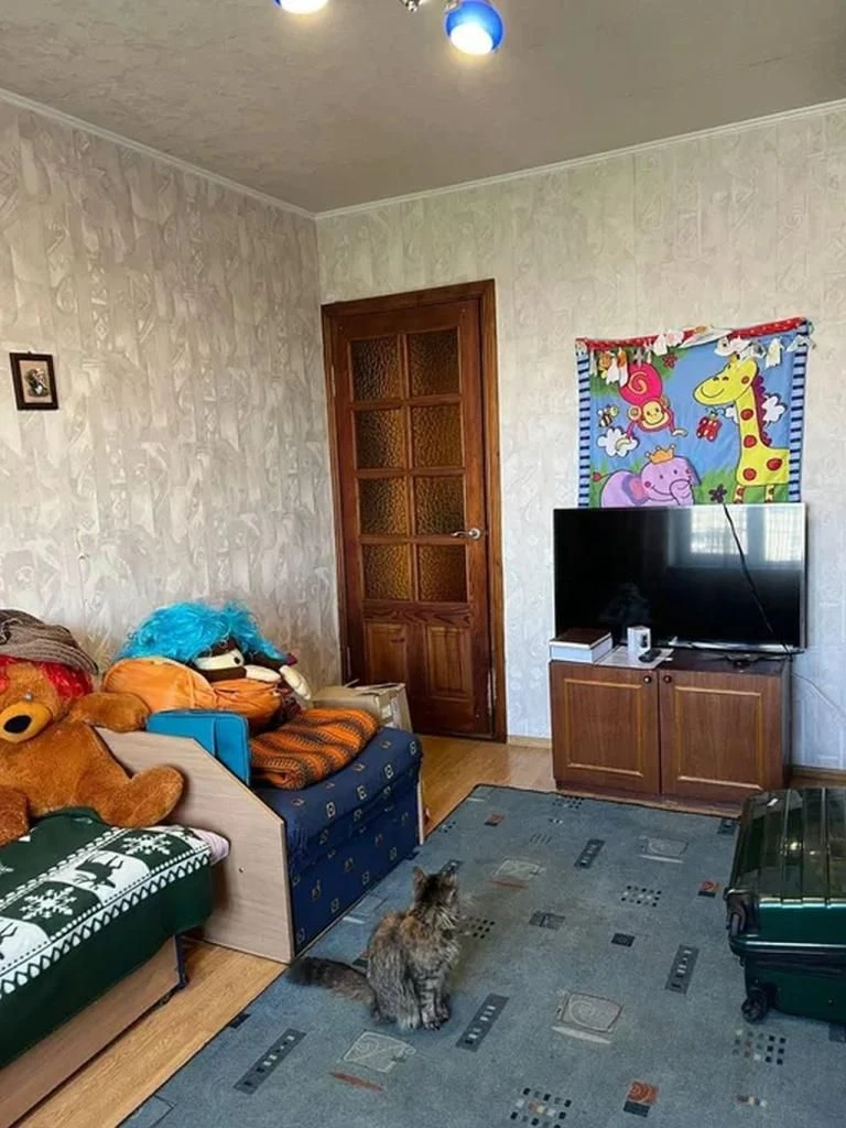 Продам 3-комн квартиру в районе Кирова просп.