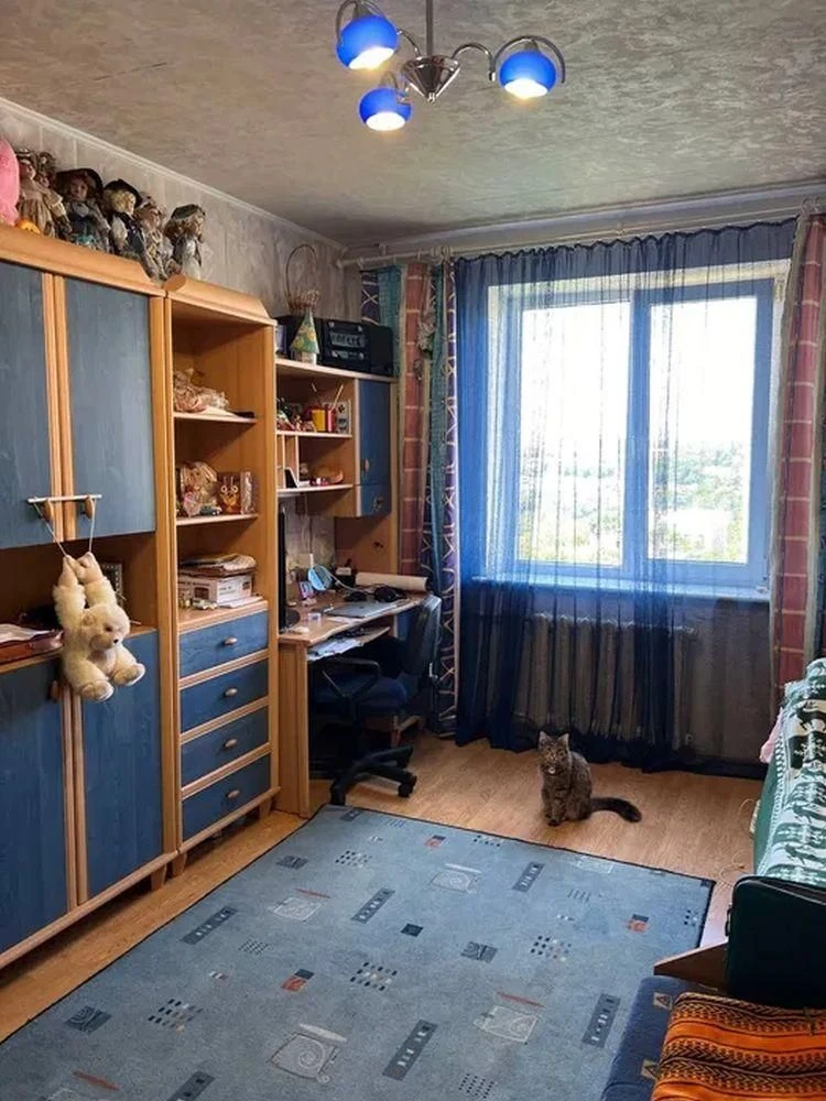 Продам 3-комн квартиру в районе Кирова просп.