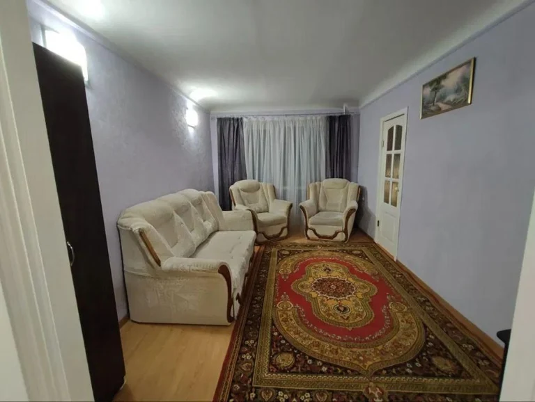 Продам 3-комн квартиру в районе Гагарина просп.