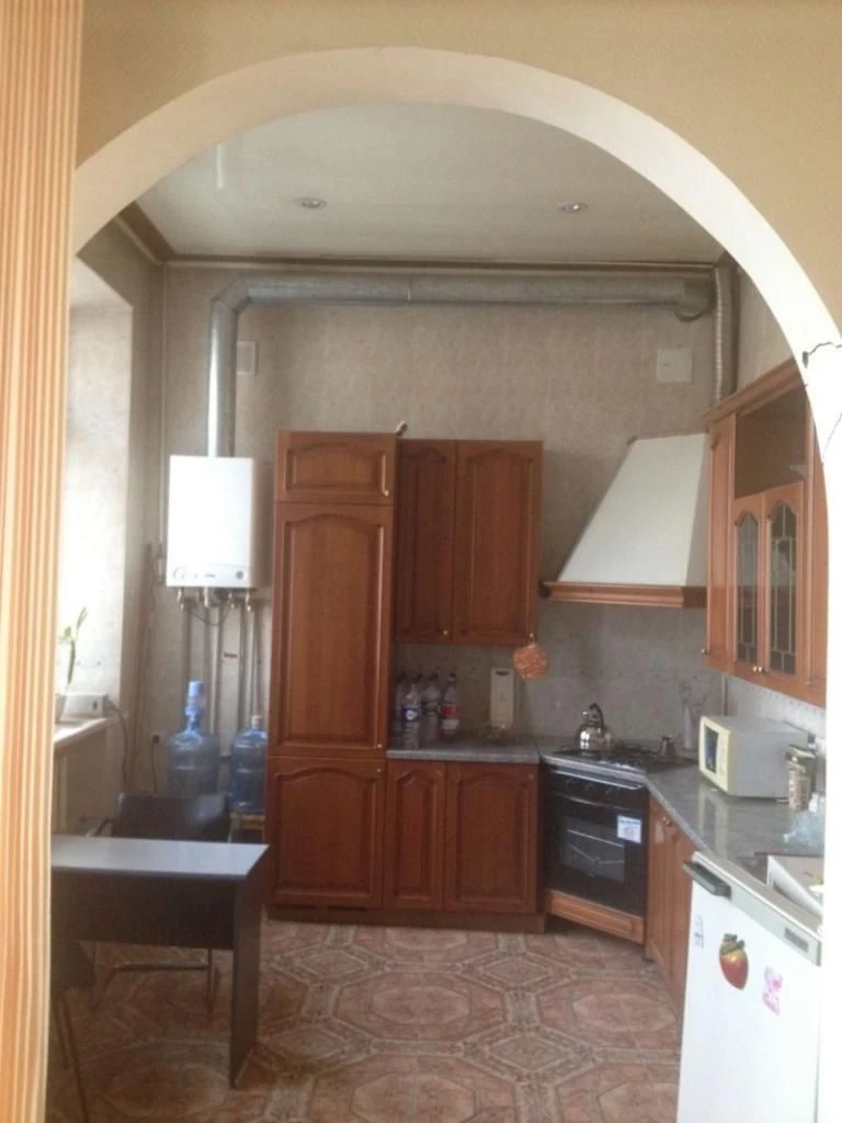 Продам 6-комн квартиру в районе Красная ул.