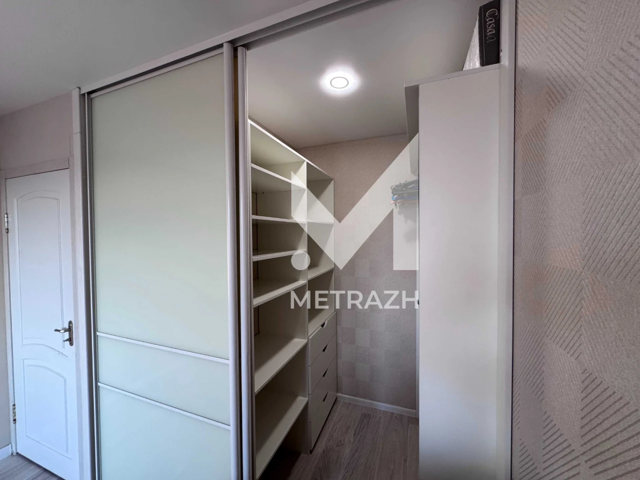 94006 Продам 3-к квартиру возле метро Победа, Алексеевка
