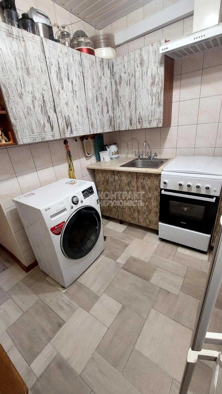 Продається 2-к квартира с ремонтом та мебелями