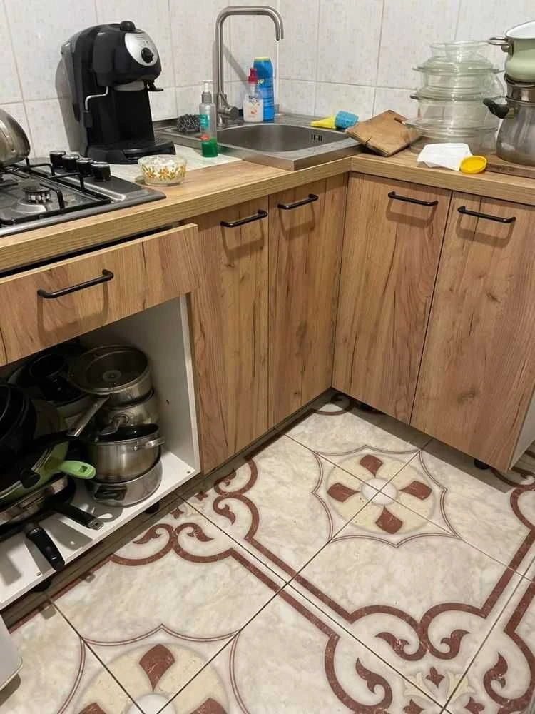 Продам 2 из квартиру м Дворец Спорта ул Каденюка