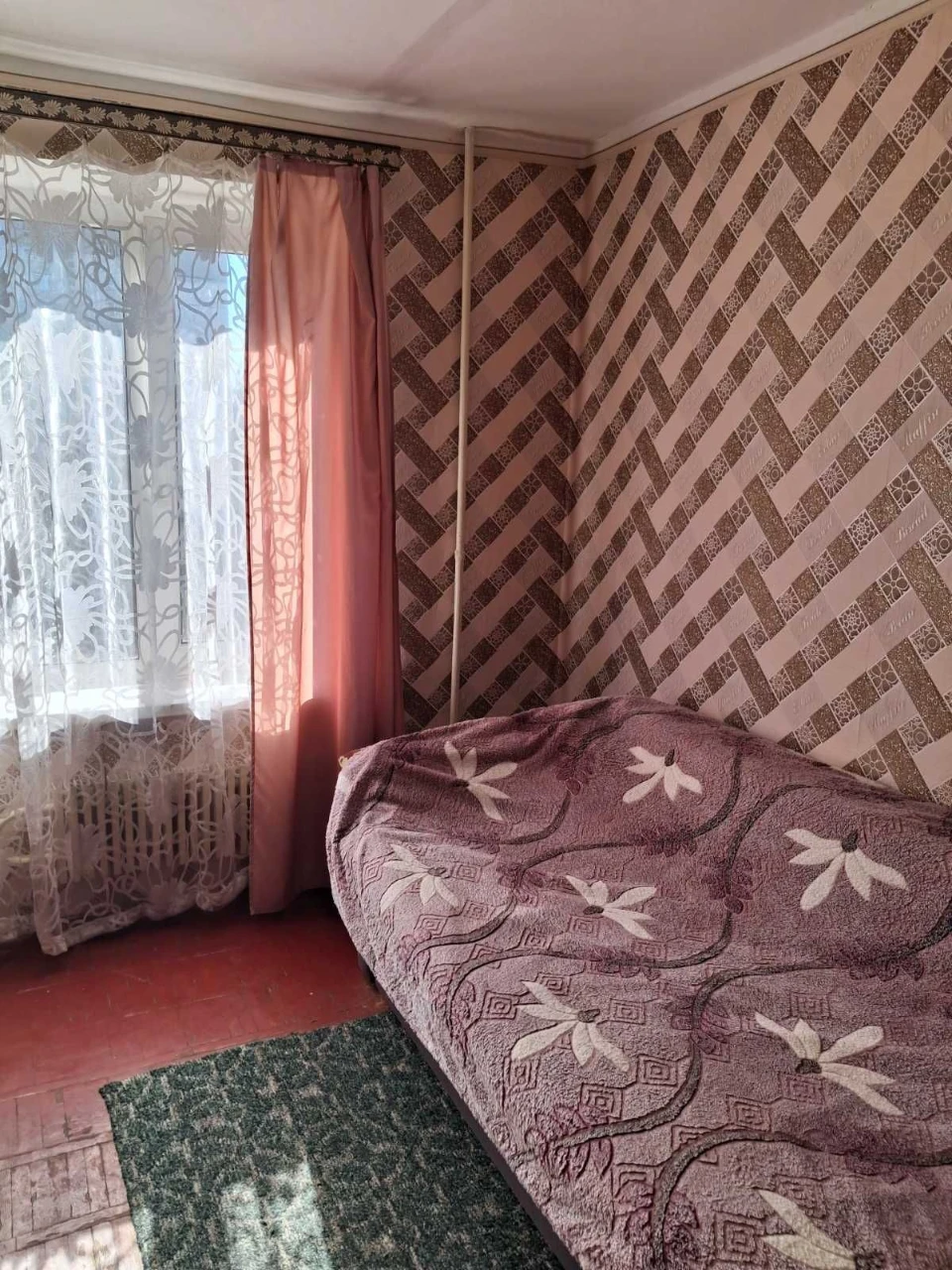Продам однокомнатную гостинку (405369)