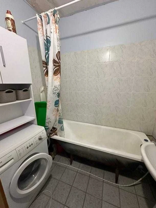 Продам 2-к.кв. м.Х.Гора 1 мин улучшенной планировки с раздел
