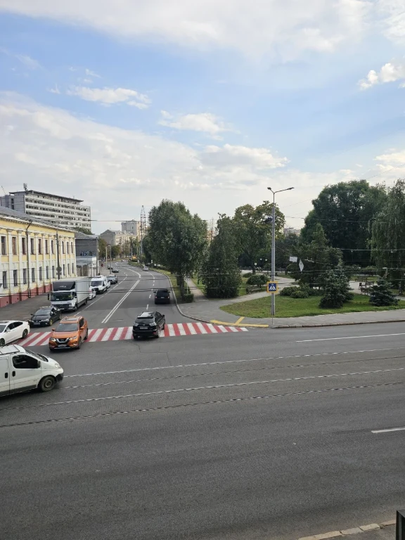 2ком квартира  центр пр.Героев Харькова