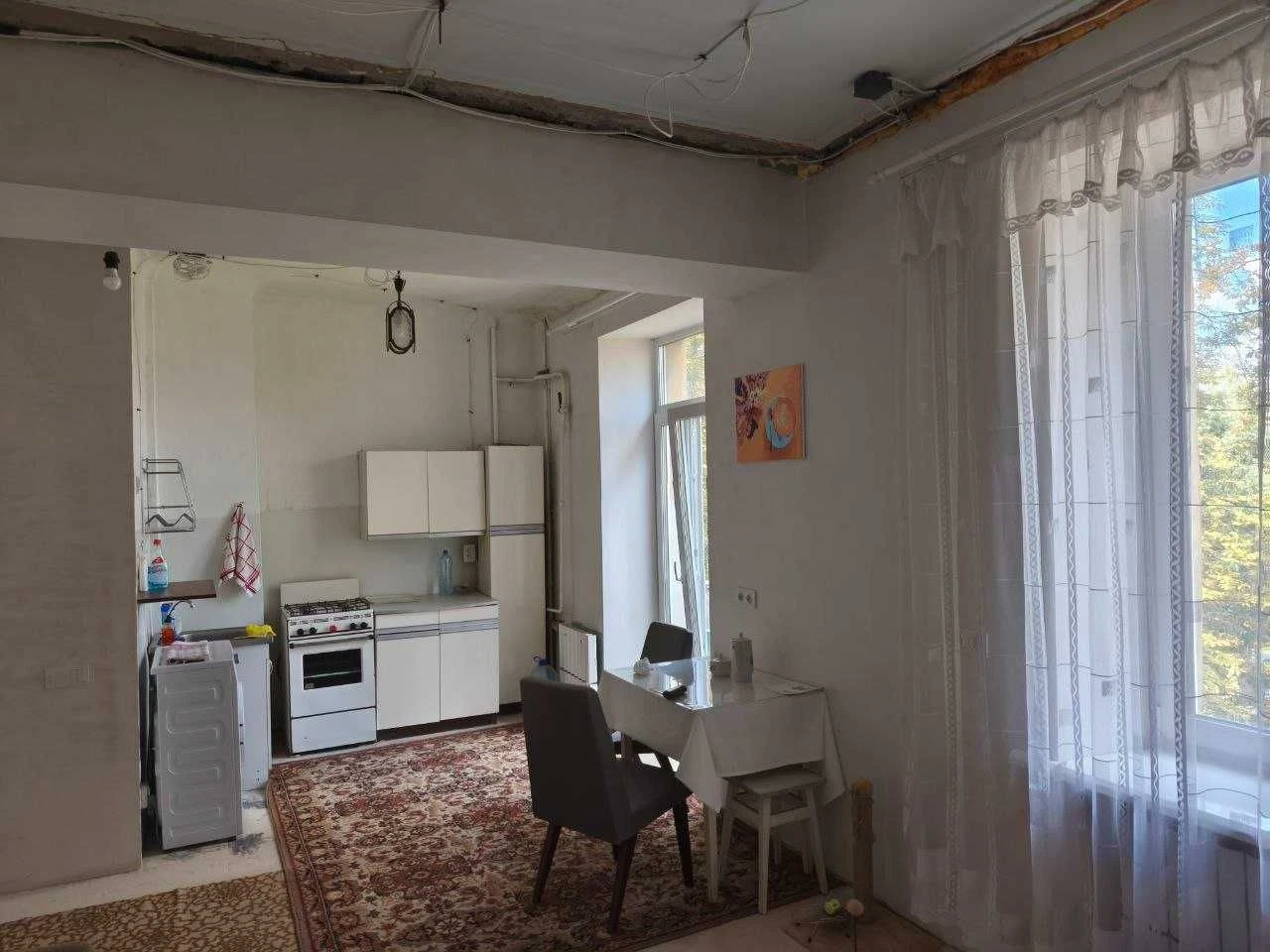 3-кімнатна сталінка на ХТЗ | 58 м² | 3/5 | вул. Бібліка, 38