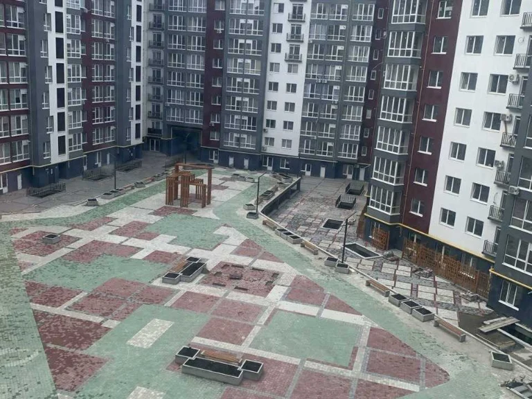 Квартира. Івано-Франківськ, Княгинин вул., (Будинок 32)