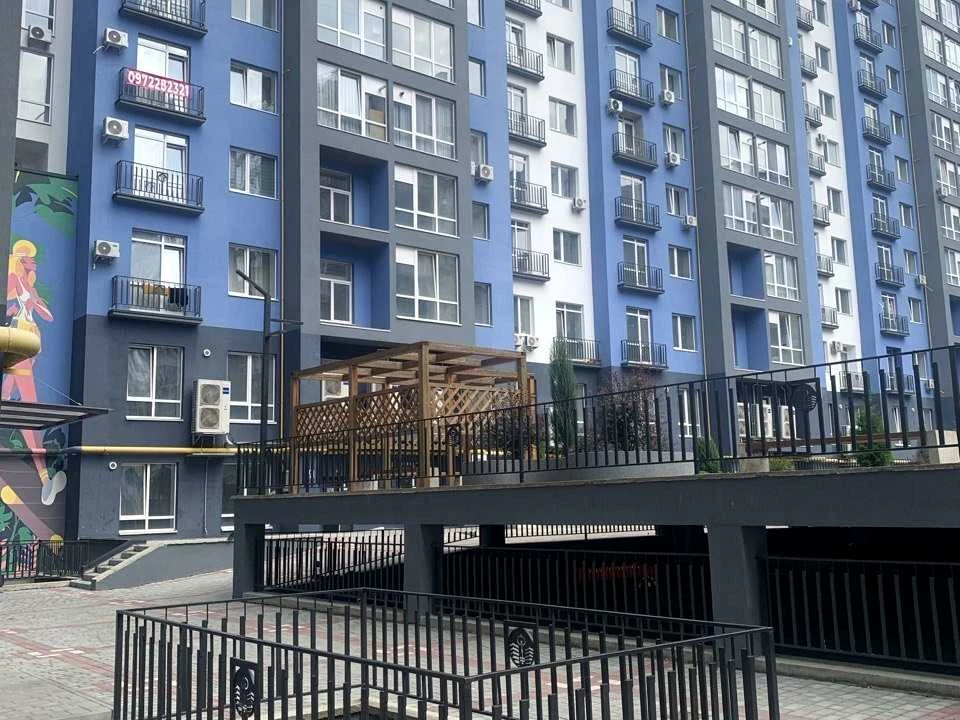 Квартира. Ивано-Франковск, Княгинин ул., (Дом 32)