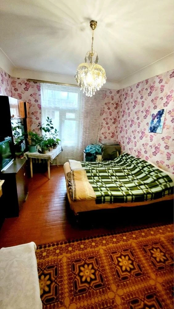 Продам 2 х комнатную квартиру. Центр . Ул. Медецинская.