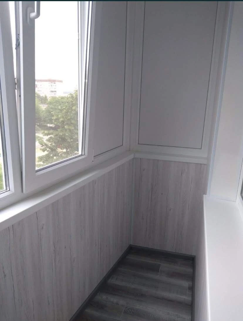 Продам квартиру 1-комнатную на Восточном 1