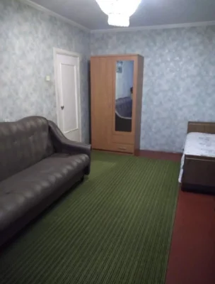 Продам квартиру 1-комнатную на Восточном 1