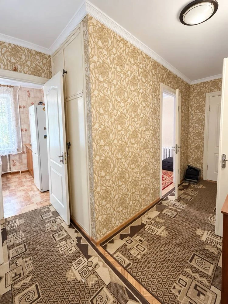 Продаж  2  кімнатної квартири на пров. Тихому