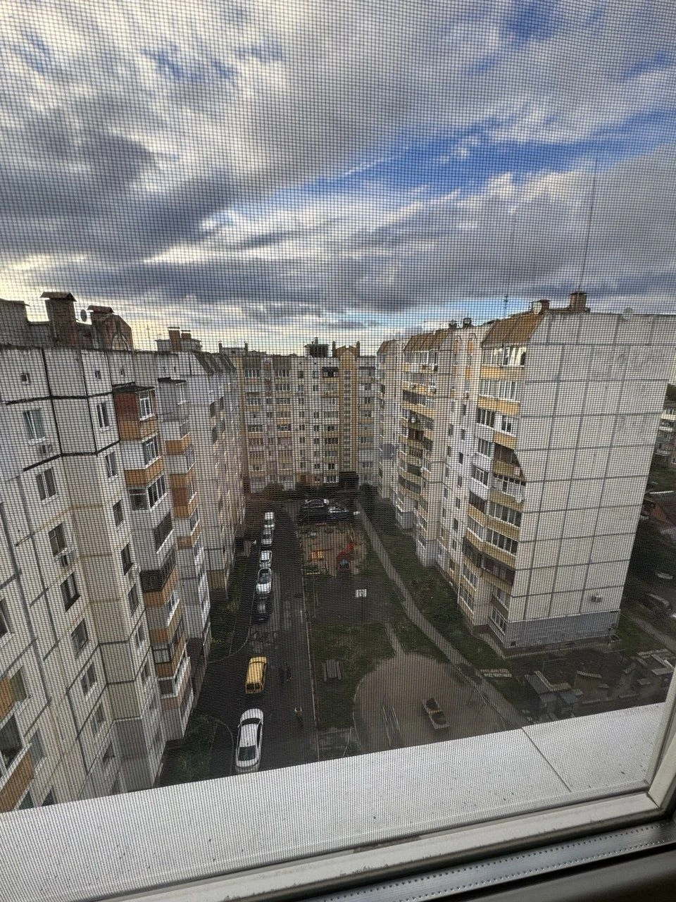 Продам 3-кімнатну квартиру, поруч річка, район ДНС, Біла Цер