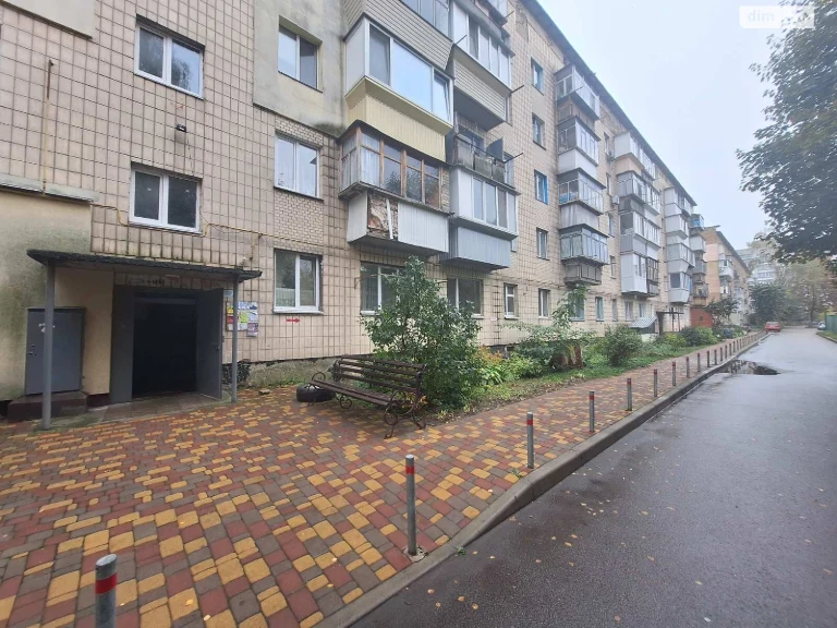 Продаж Квартира Масив