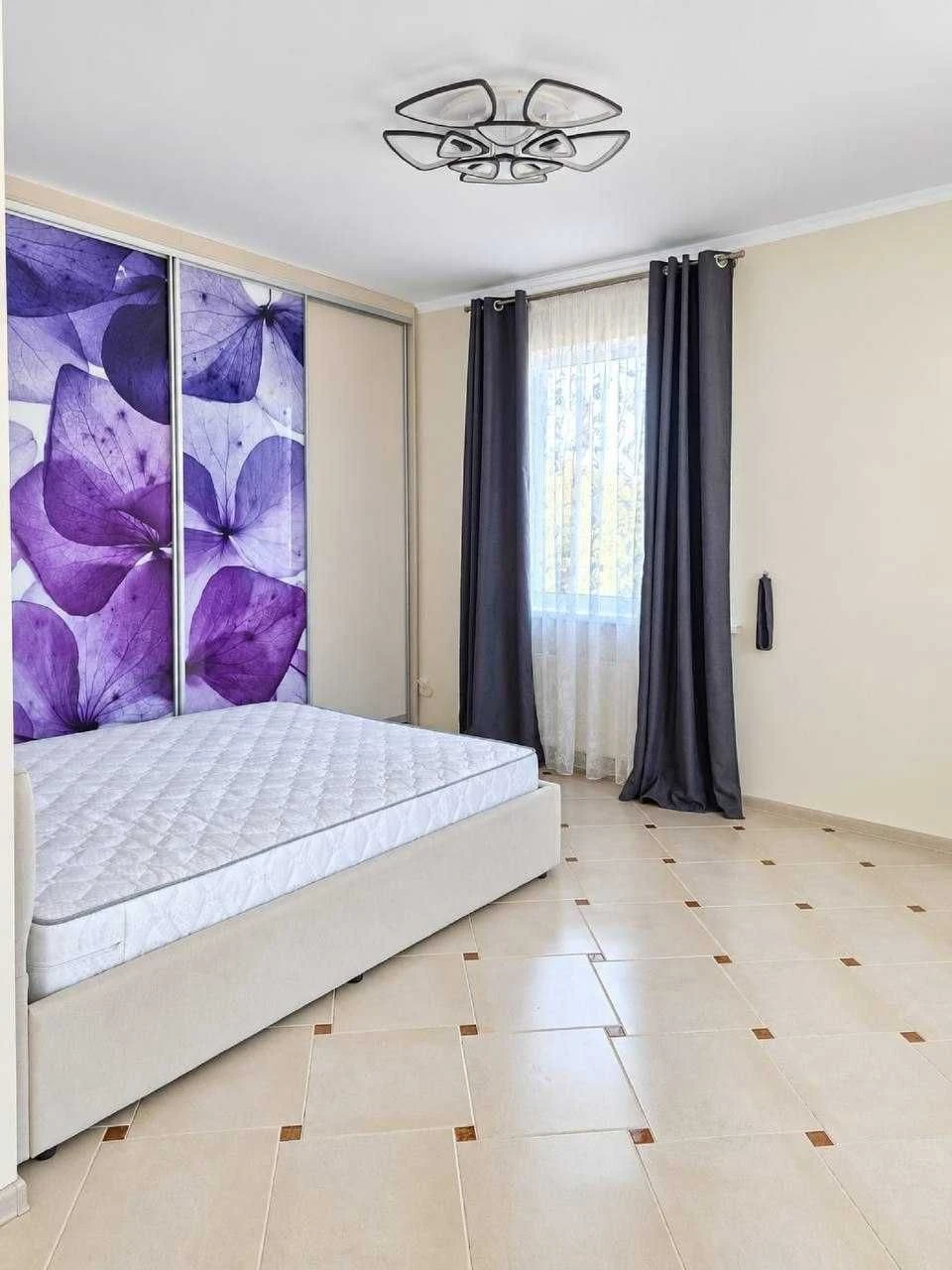 Продаж квартири 47,1 м² у ЖК «Алфавіт» біля Центрального пар