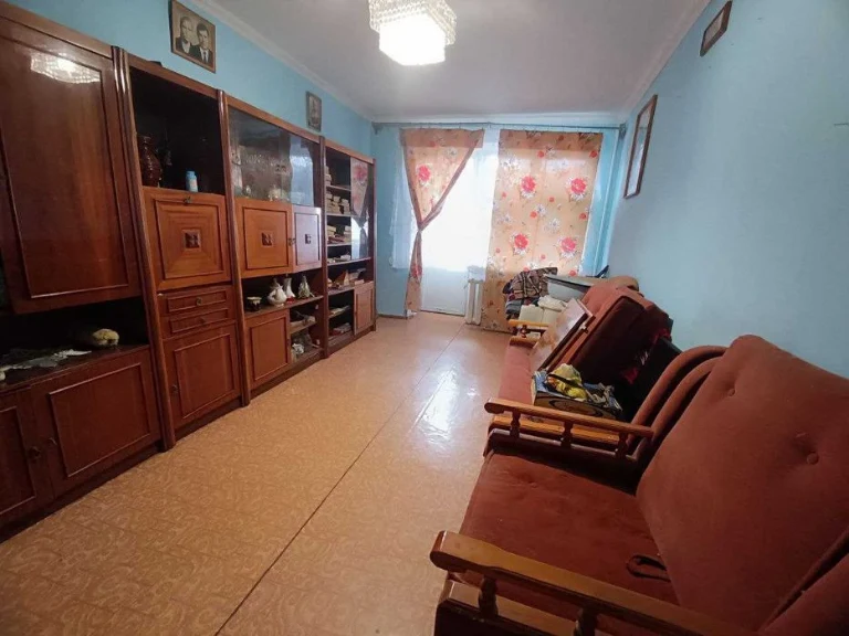 Двокімнатна квартира Виставка. Роздільні кімнати. Низ ринку