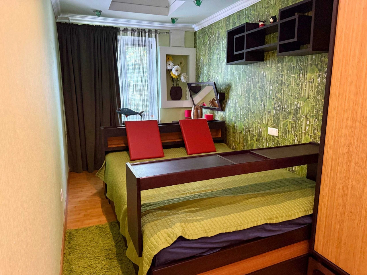 Продаж 2 кімнатної у центрі