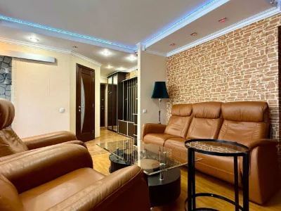 Продаж 2 кімнатної у центрі