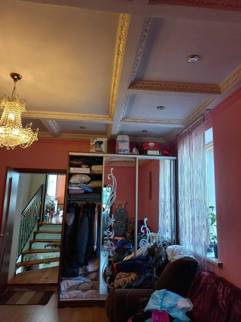 продається 3-х кімнатна квартира м. Золочів Львівська обл