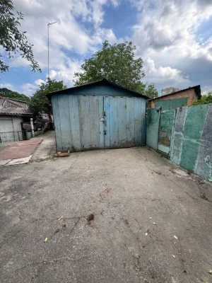 Продаж частини будинку в центрі міста
