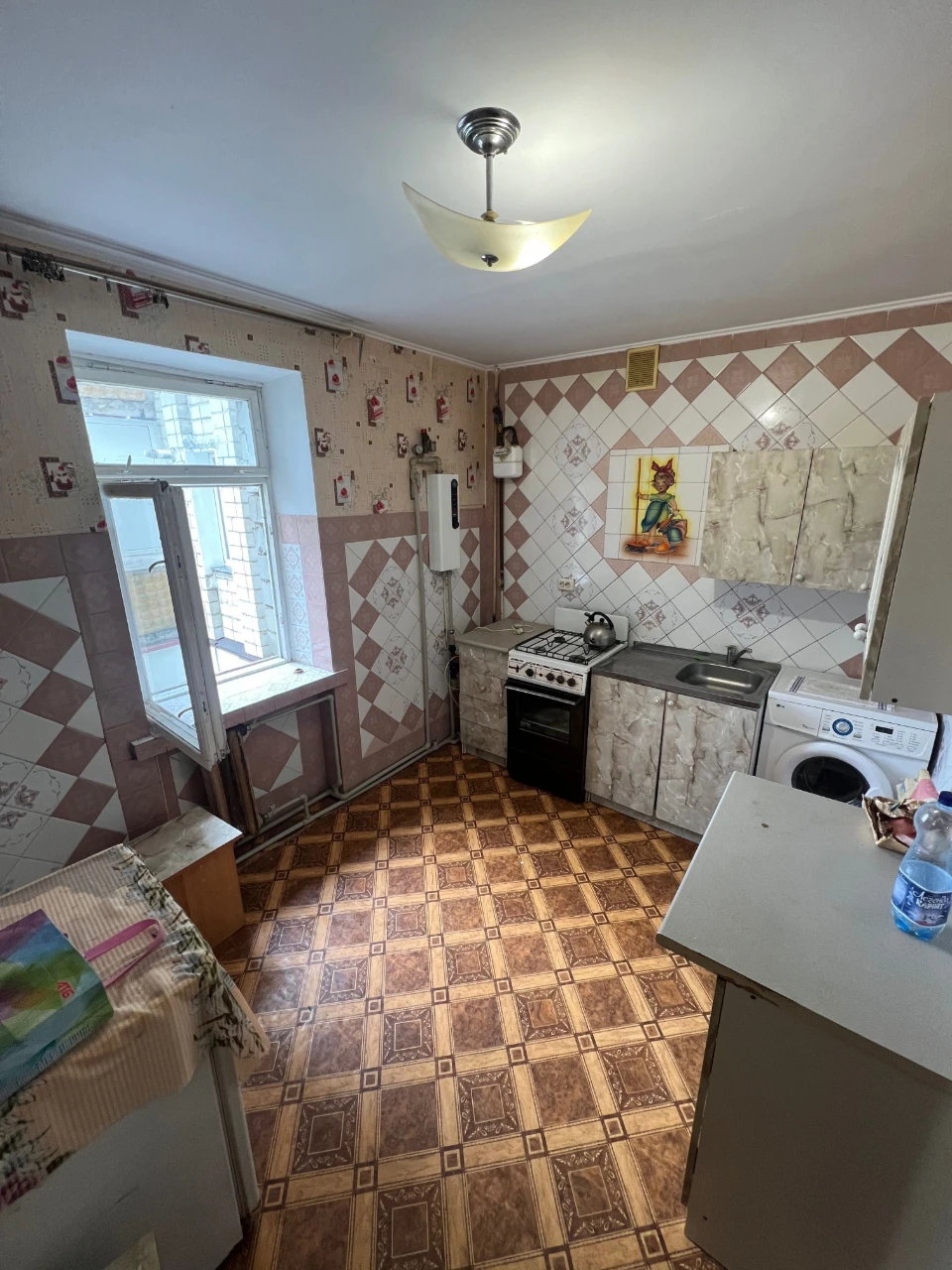 4-кімнатна квартира 74,6 м² у Трускавці, вул. Стебницька. Бе