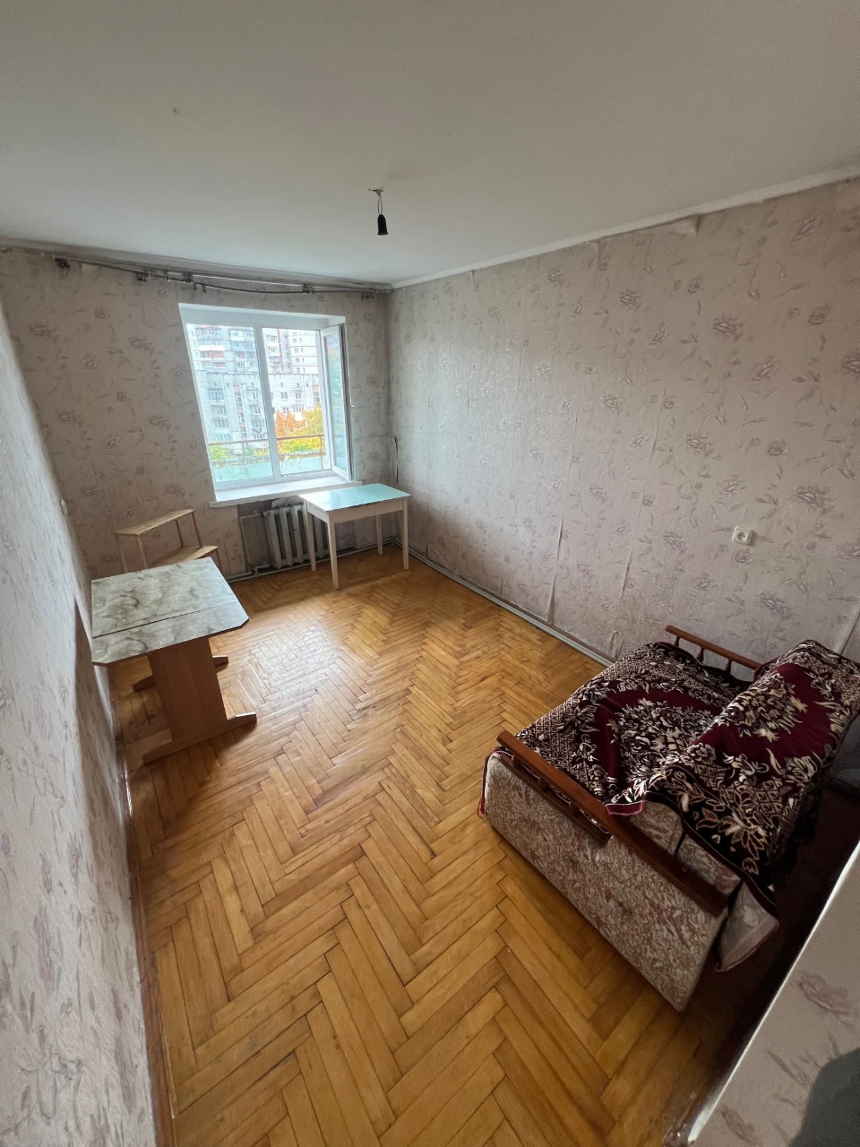 4-кімнатна квартира 74,6 м² у Трускавці, вул. Стебницька. Бе