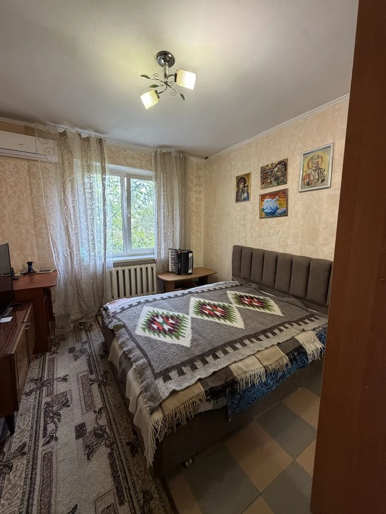 Продається 2 кімнатна квартира на 4 поверсі
