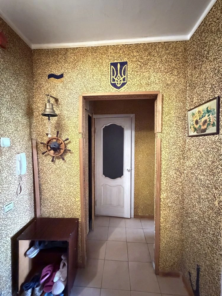 Продається 2 кімнатна квартира на 4 поверсі