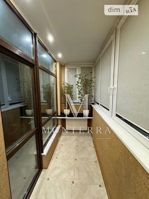 Sale of 1-room apartment 56 sq. m. on Andriy Verkhoglyada St. 14 • I