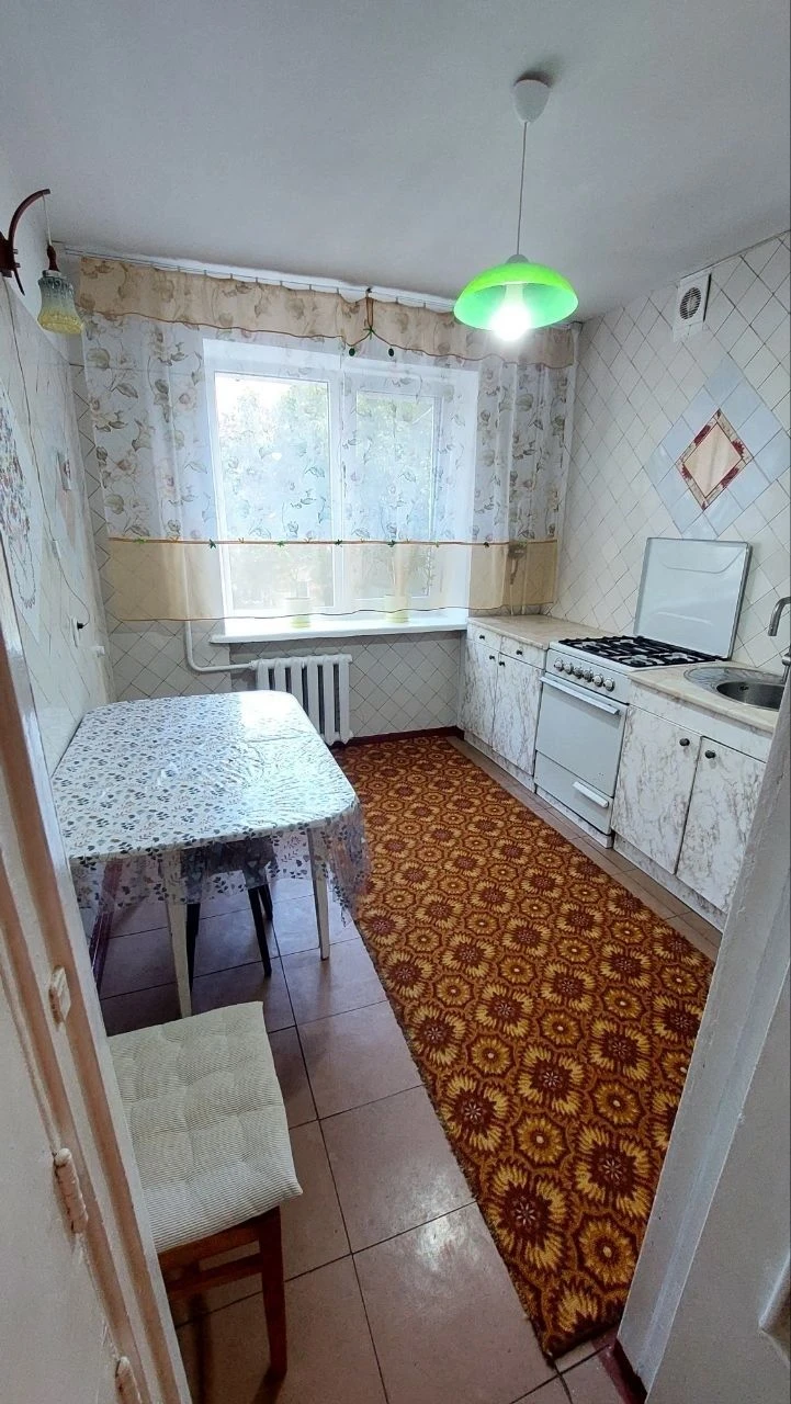 Продам 3-кімнатну квартиру в цегляному будинку!