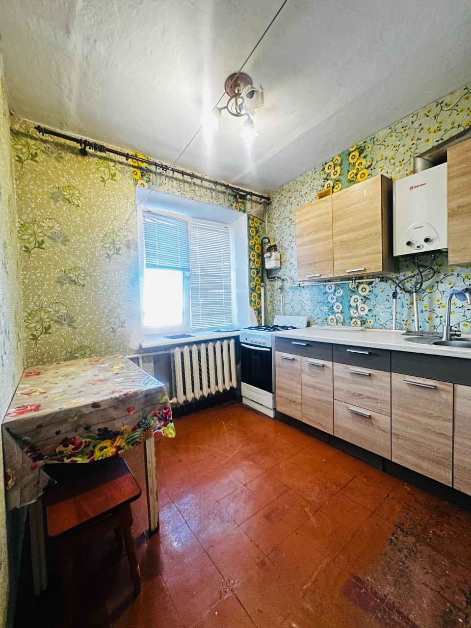 Продам 1-кімнатну квартиру в центрі міста(вул.Соборна)