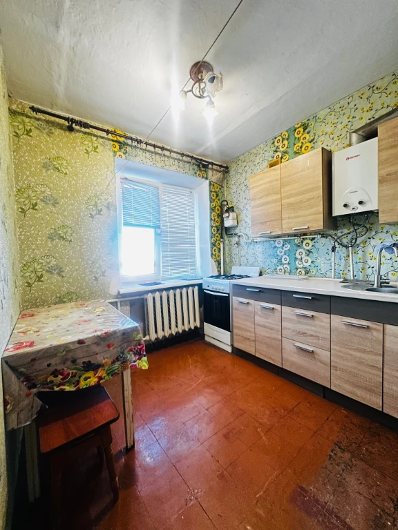 Продам 1-кімнатну квартиру в центрі міста(вул.Соборна)
