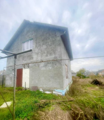Продам 2х эт дом (недострой) в тихом районе Дергачей, 7 км о