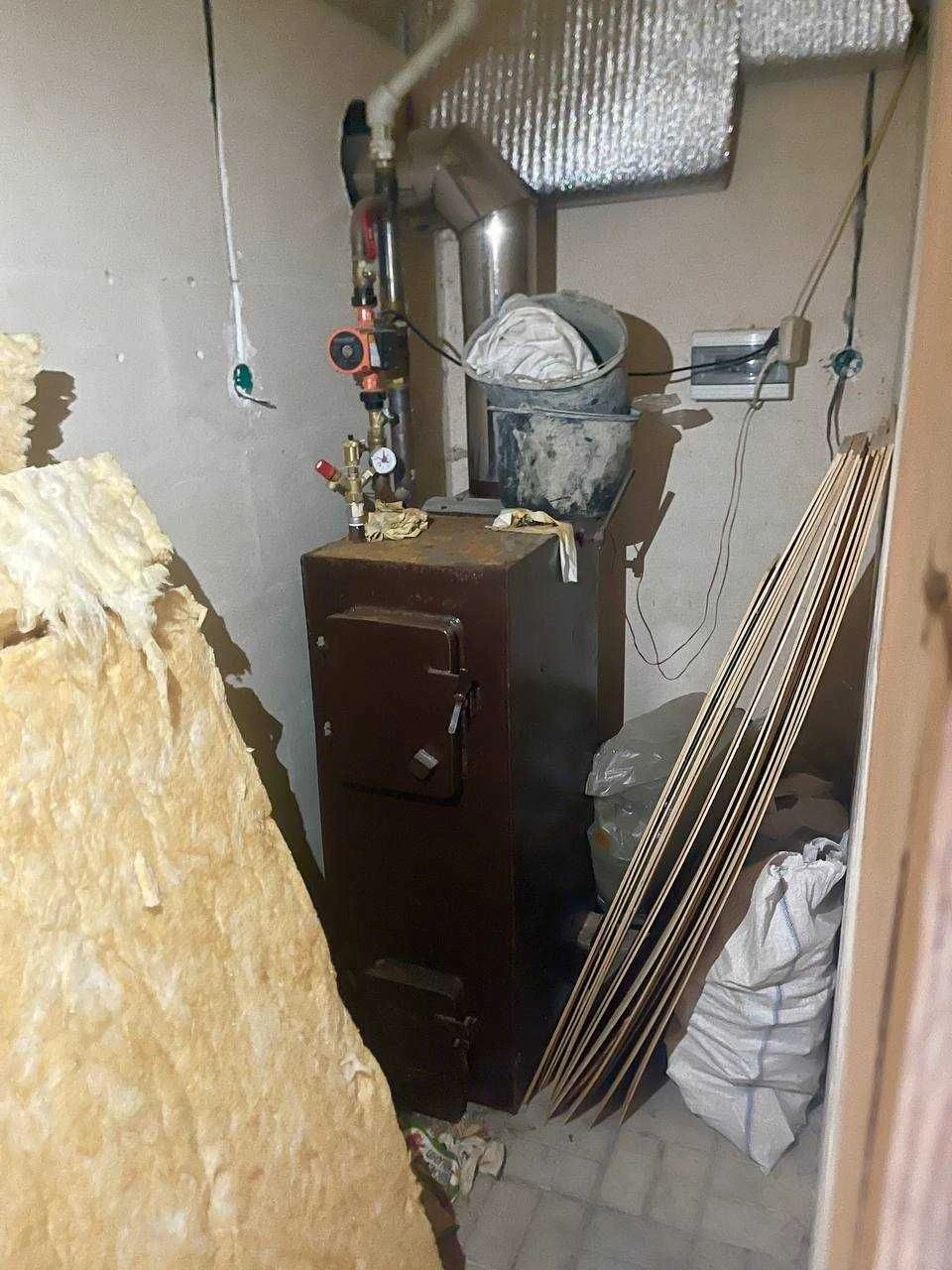 Продам 2х эт дом (недострой) в тихом районе Дергачей, 7 км о