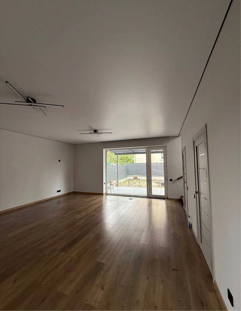 БЕЗ КОМІСІЇ | Продам дуплекс у Бучі з ремонтом — 90 м² на 3