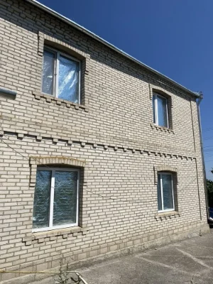 Продається просторий  2 поверховий будинок 160 кв.м. 31 сотк