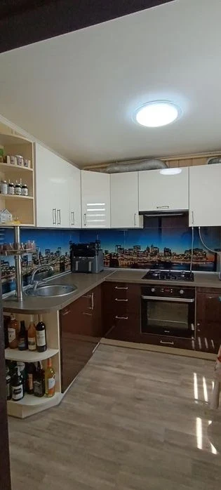 Продаж квартири в  центрі міста, по вул. Благовісна,174.