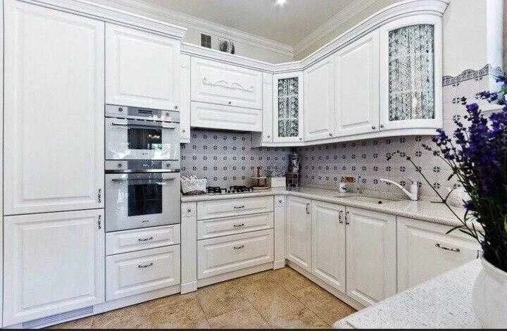 I will sell a house near the sea, park and fountain!