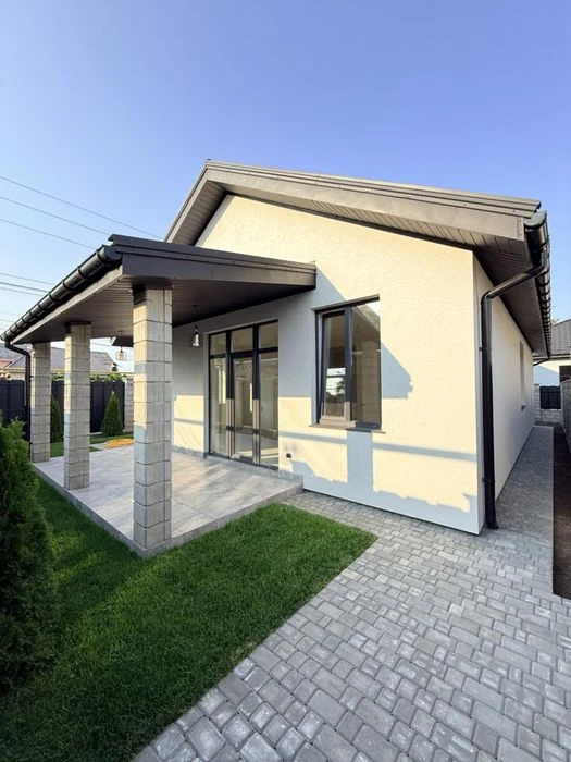 A new house D with gas near the sea on an asphalt street is ideal