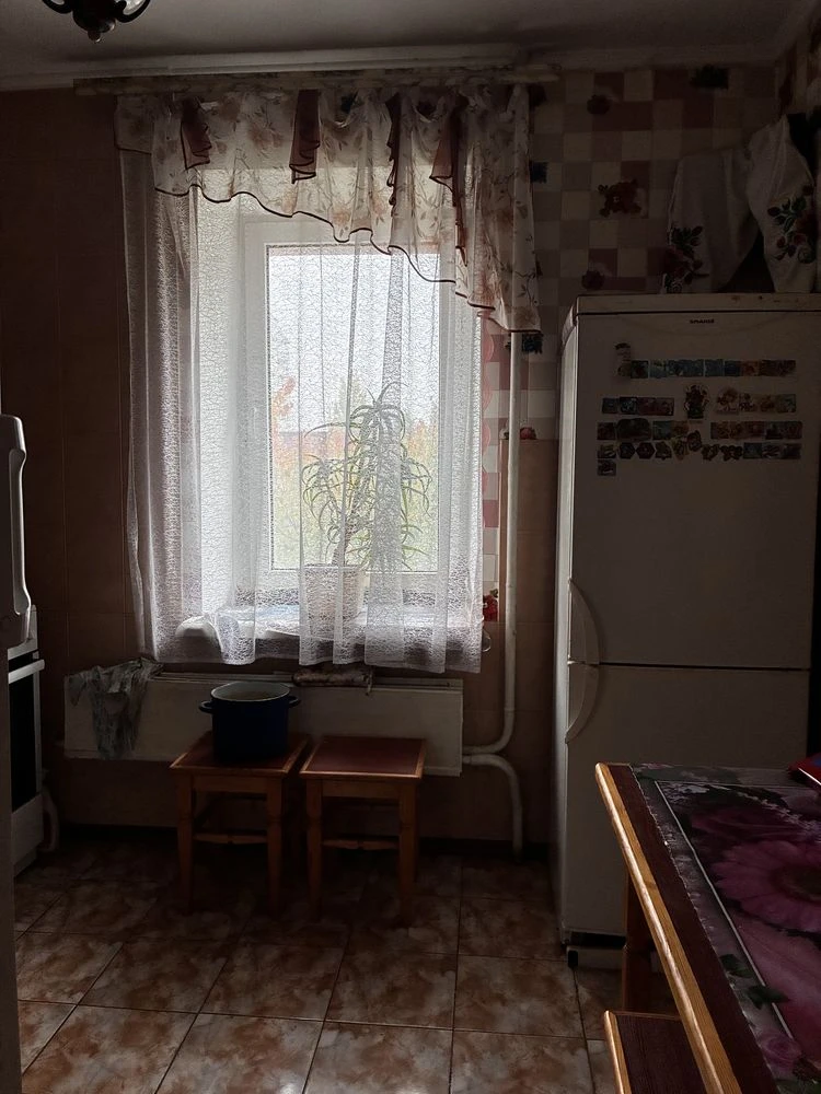 Продам 2 кімнатну квартиру на 2 поверсі цегляного будинку