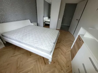 Квартира. Київ, Митрополита Василя Липківського вул.