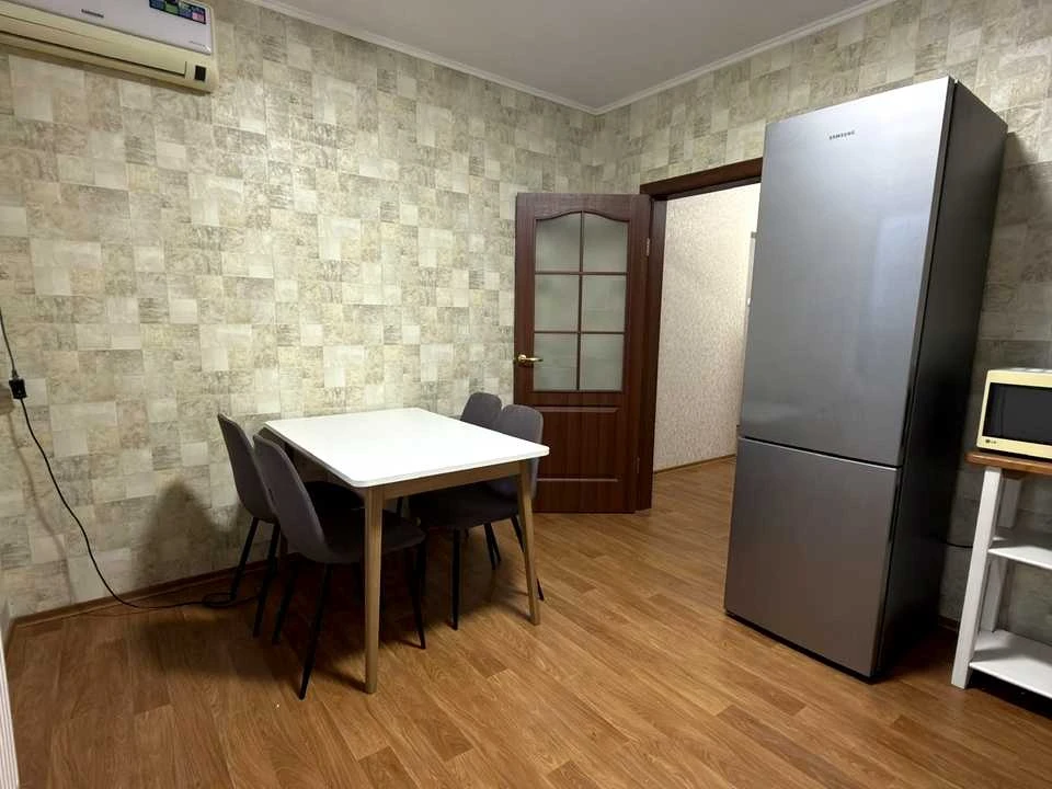 Квартира. Київ, Софії Русової вул.