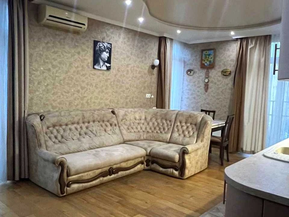 Квартира. Київ, Регенераторна вул.