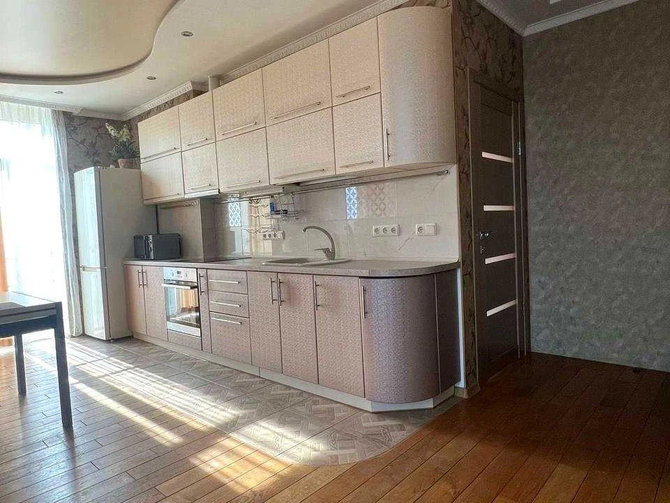 Квартира. Київ, Регенераторна вул.